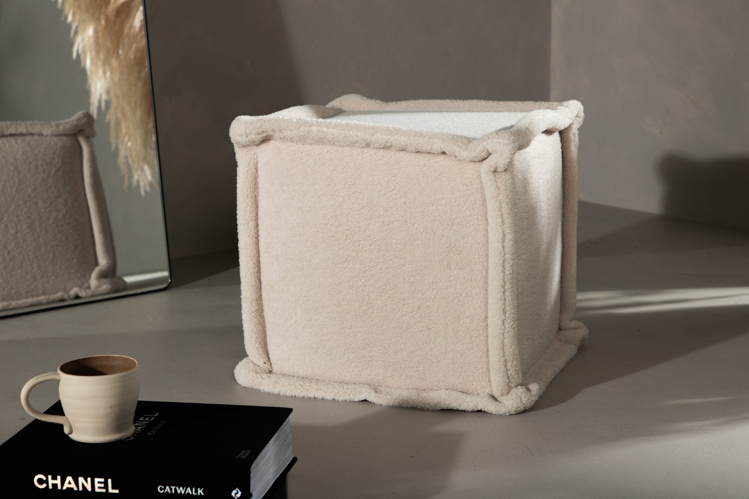 Castine Pouf